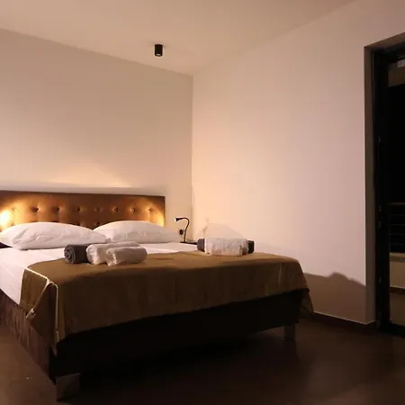 Neptunia - 4 Bedroom Vila