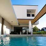 Vila Neptunia - 4 Bedroom Medulin