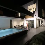 Neptunia - 4 Bedroom * Medulin