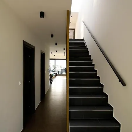 Neptunia - 4 Bedroom Villa