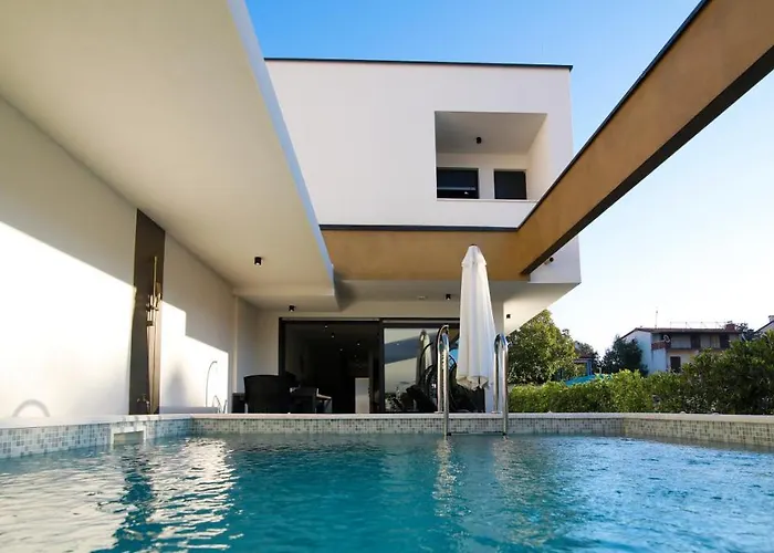 Vila Neptunia - 4 Bedroom Medulin