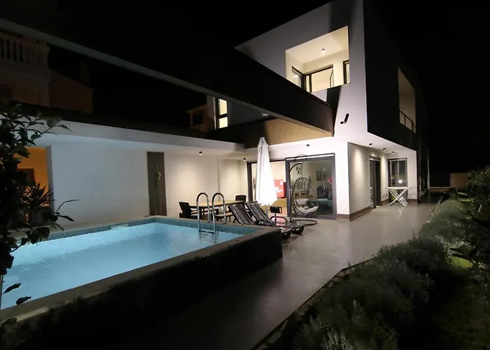 Neptunia - 4 Bedroom * Medulin