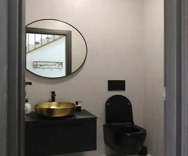 Neptunia - 4 Bedroom *