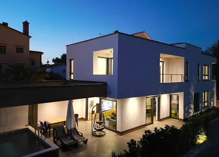 Neptunia - 4 Bedroom Medulin