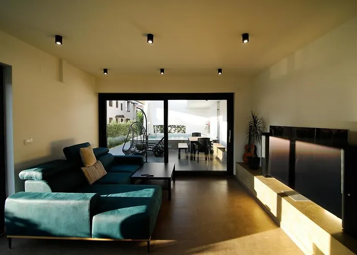 빌라 Neptunia - 4 Bedroom 메덜린