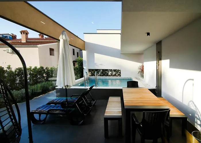 Neptunia - 4 Bedroom *