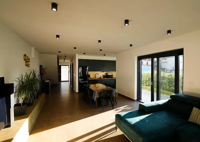 빌라 Neptunia - 4 Bedroom 메덜린